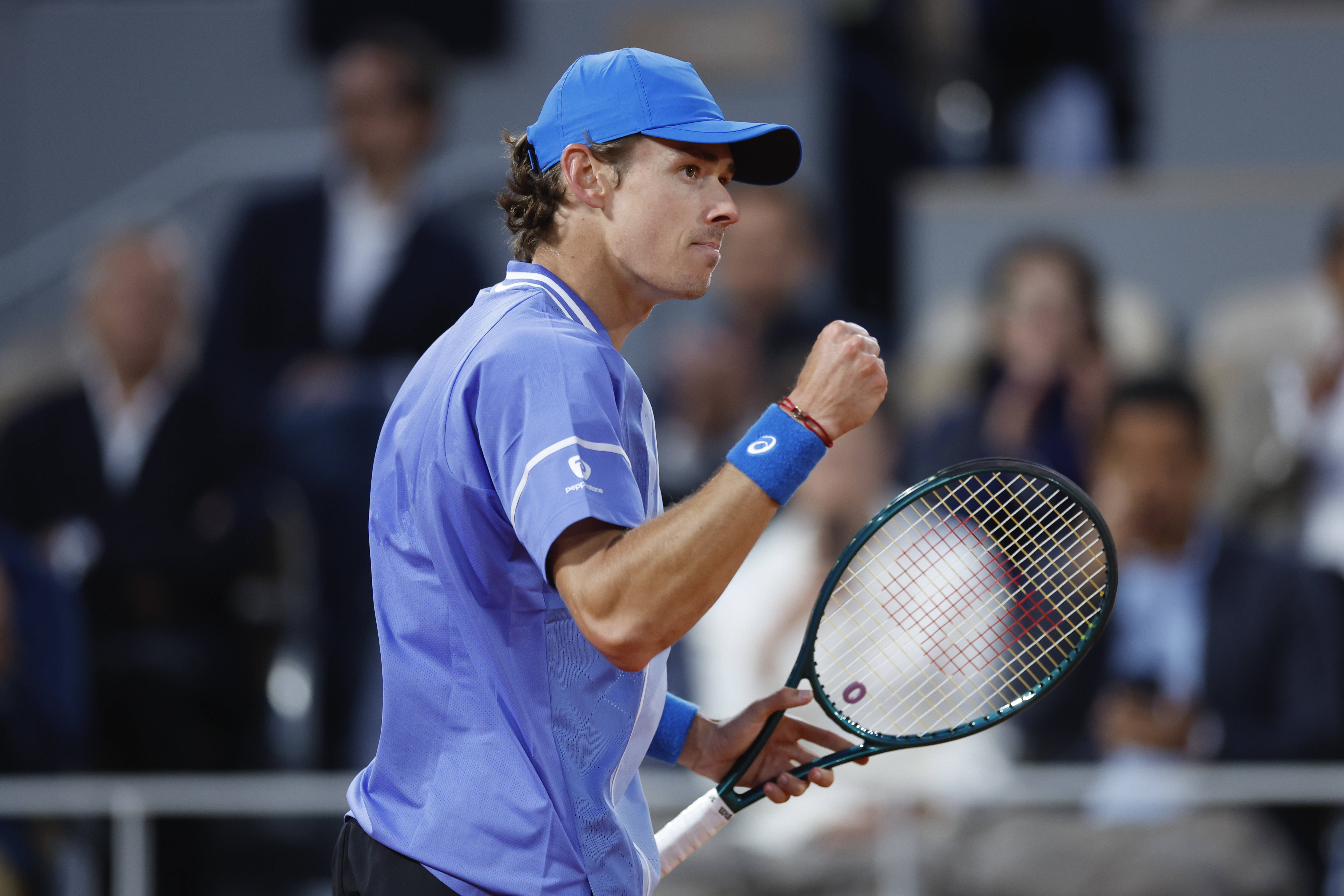 戴维斯杯轻取法网，兹维列夫高光表现