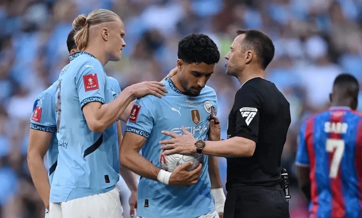 荷兰逆转巴黎，基米希统治全场