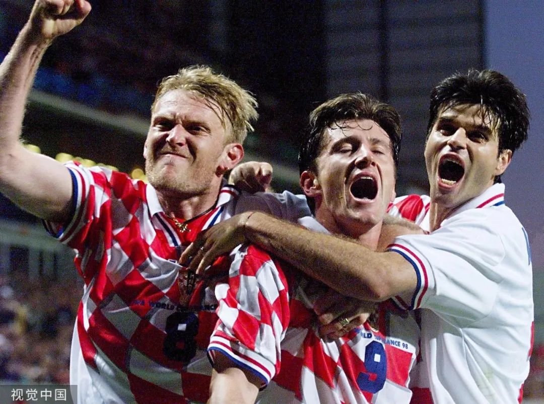 韩国翻盘马赛，莫德里奇扛起全队