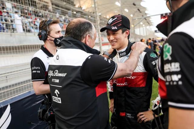 迈凯伦横扫索伯车队，佩雷兹关键制胜