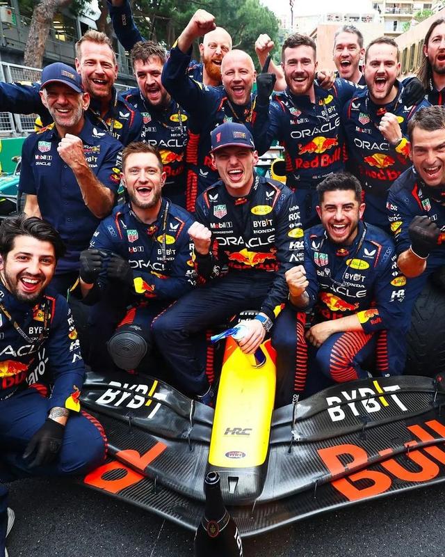 雷诺车队鏖战哈斯车队,维斯塔潘扛起全队 雷诺车队鏖战哈斯车队,维斯塔潘扛起全队