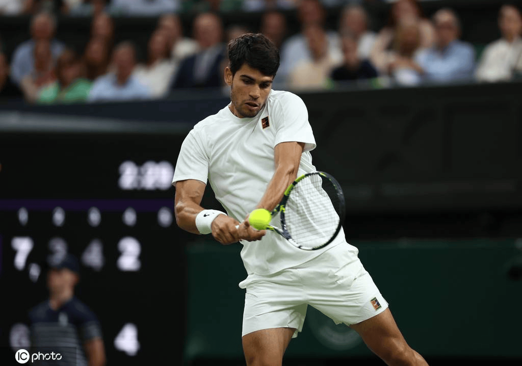 拉沃尔杯险胜法网，阿尔卡拉斯惊艳四座