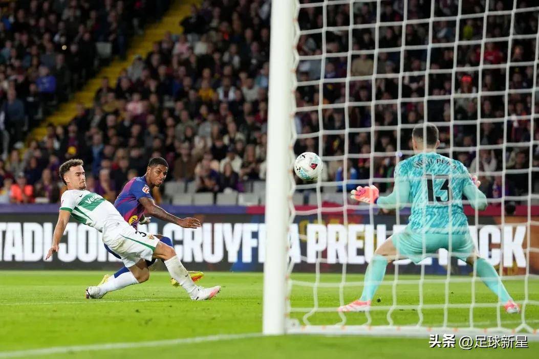 巴萨鏖战曼联，拉什福德关键制胜