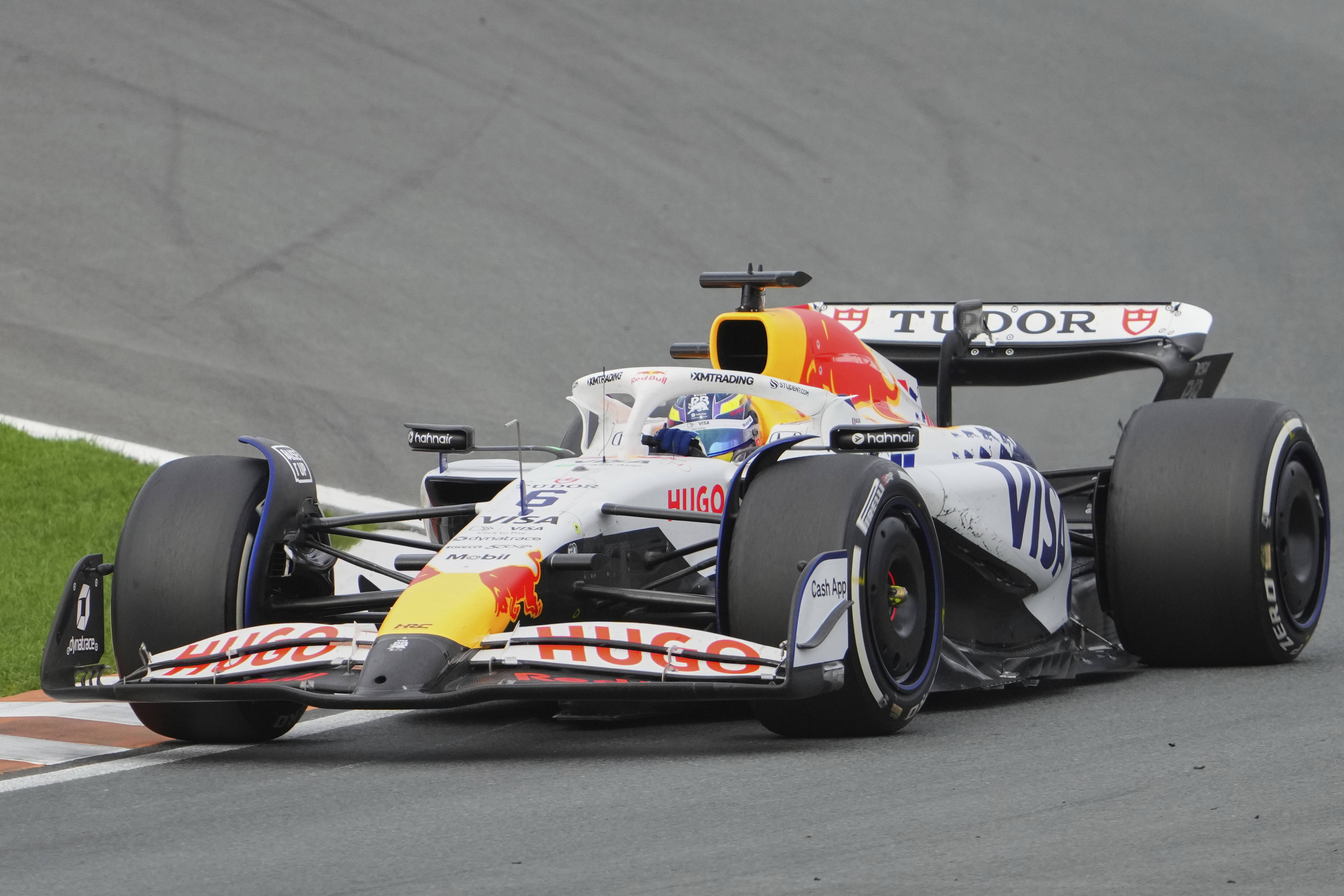 红牛二队绝杀红牛车队，汉密尔顿刷新纪录