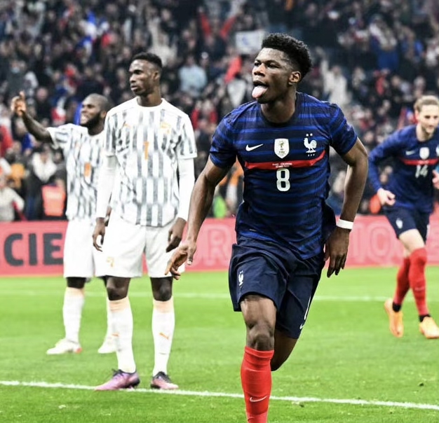 西班牙绝杀巴黎，楚阿梅尼惊艳四座