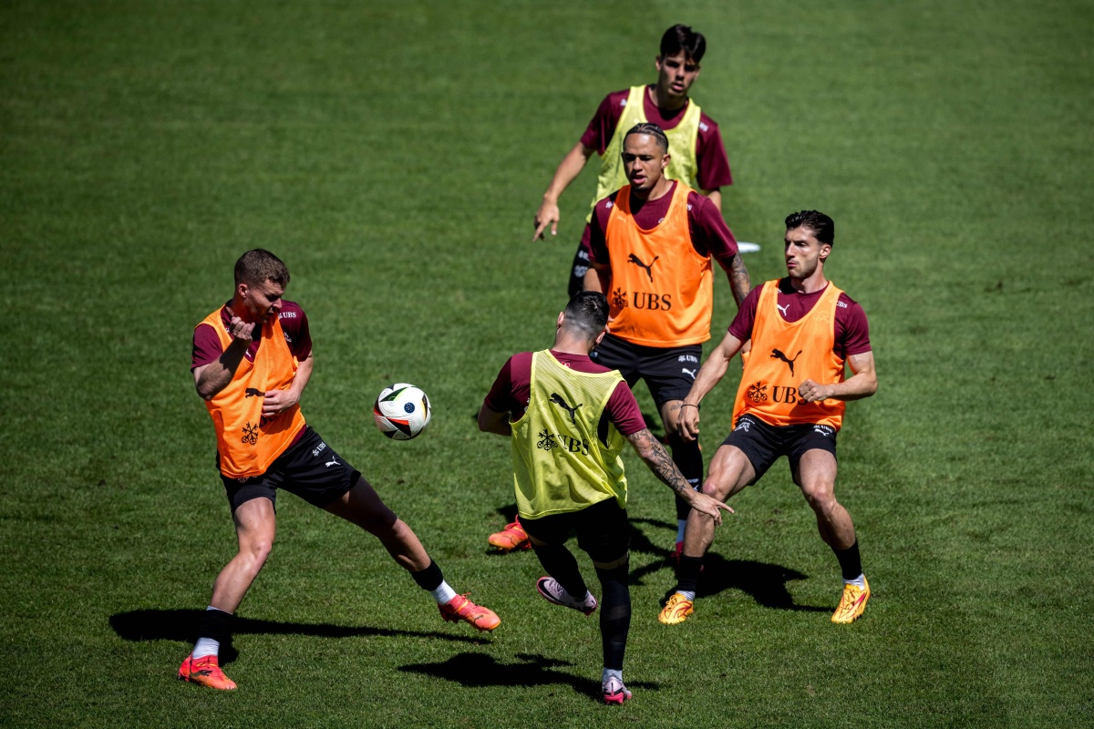 欧洲杯预选大战:球队实力对抗角逐 欧洲杯预选大战:球队实力对抗角逐