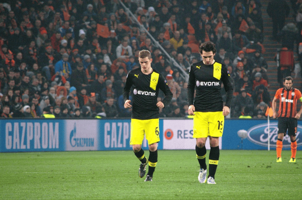 圣保利击败对手，德甲前十位置稳固不变