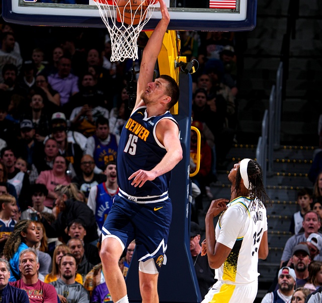 魔术完胜勇士，约基奇关键制胜