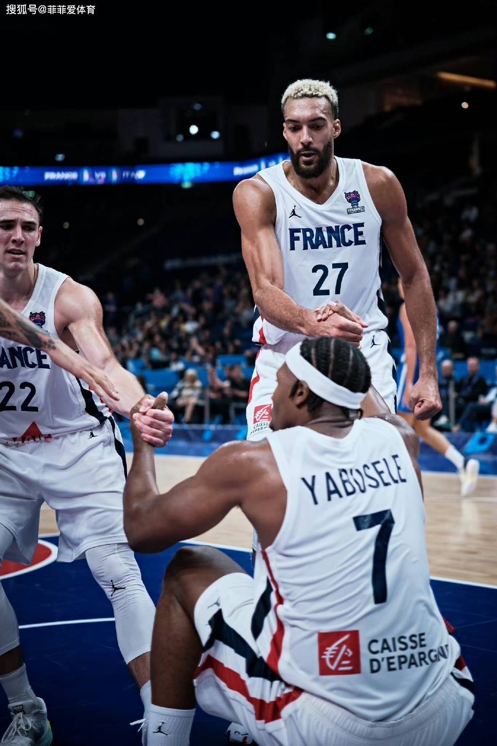 法国队险胜印度队，辛杜关键制胜