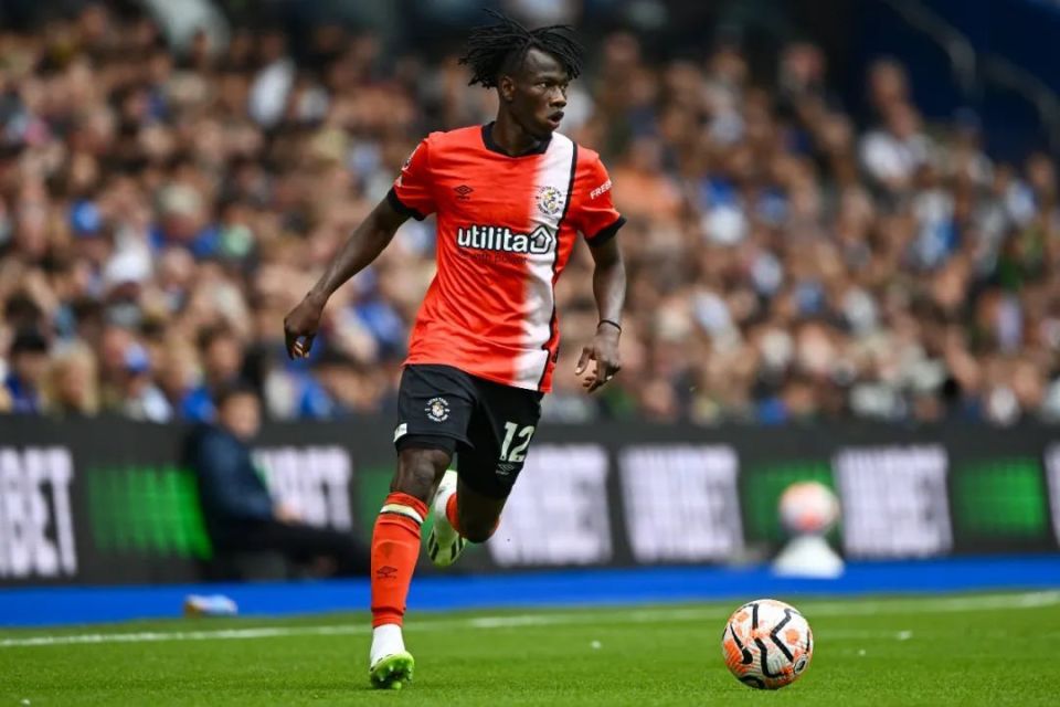 圣埃蒂安主场告捷，喜迎联赛首胜