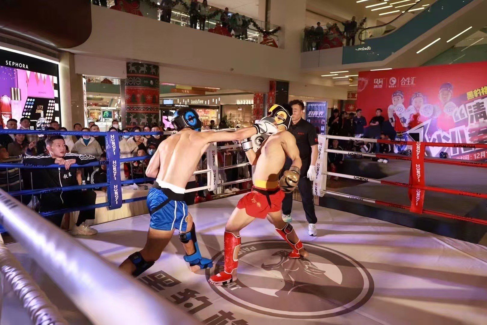 职业球员激情角逐赛场，火药味十足