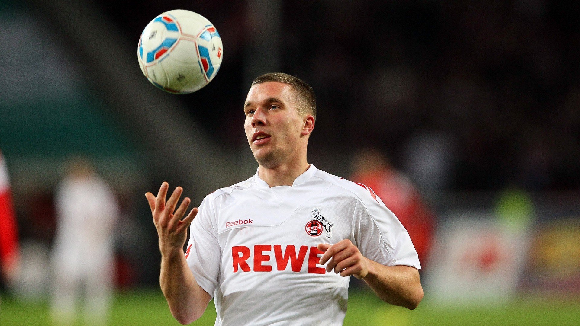 年度焦点之战之夜,基耶萨关键制胜,谱写绿茵传奇