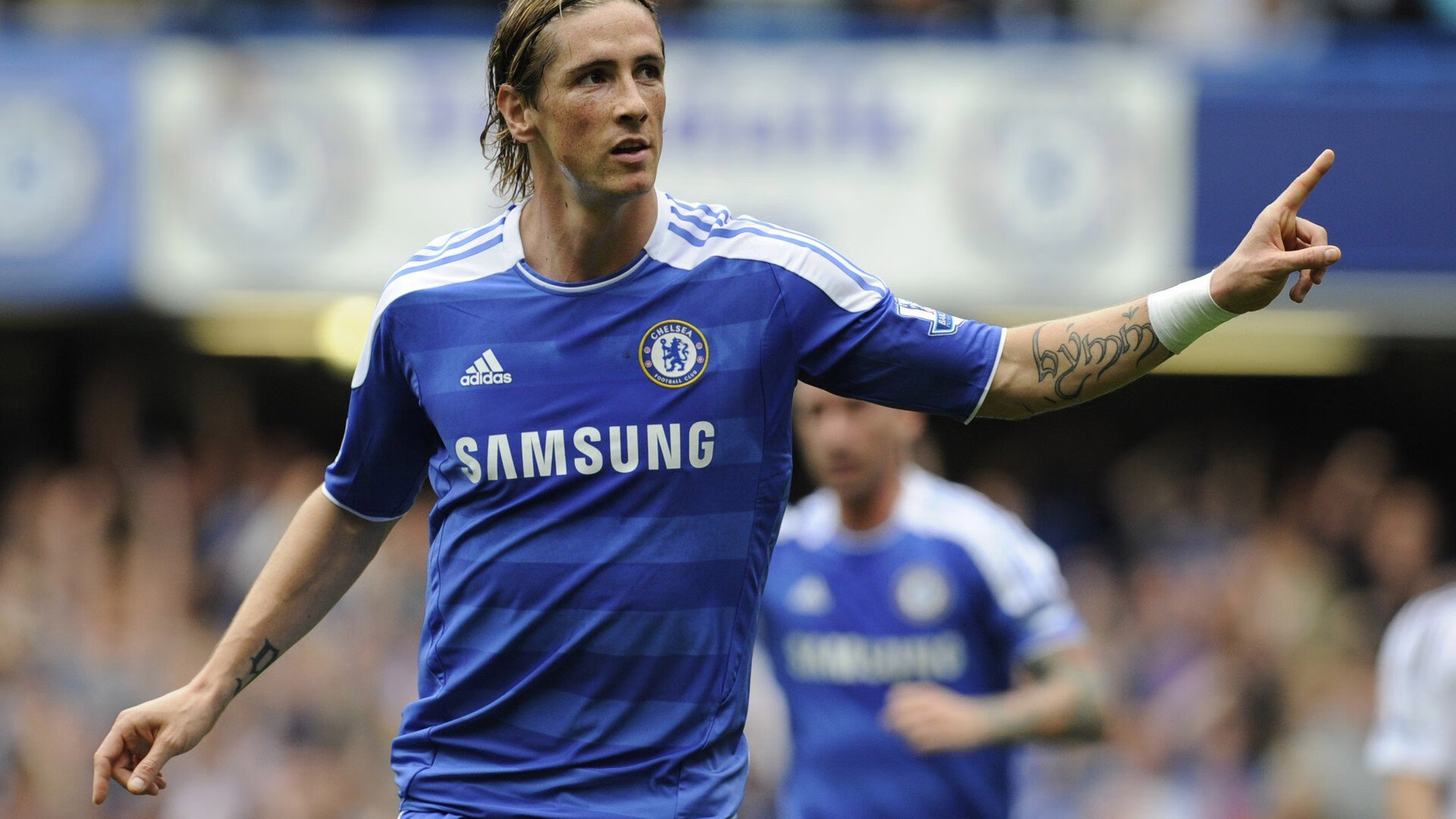 从喀麦隆到英超，阿克如何将碾压哲学注入曼城争冠血脉